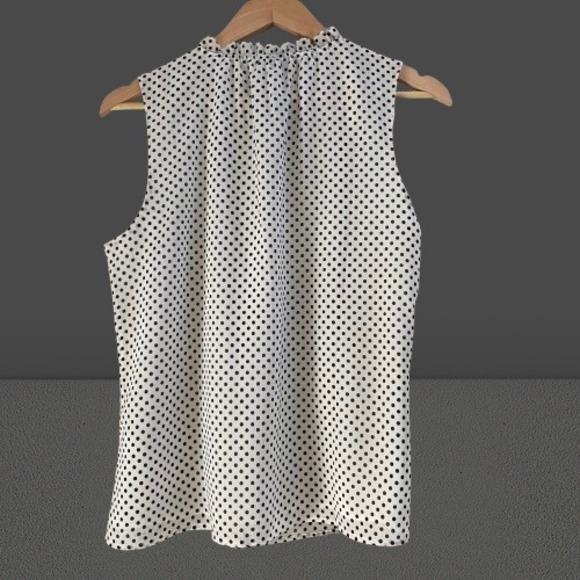 NEW J.Crew Women's Polka Dot Sleeveless Blouse White Navy Medium - Picture 2 of 3